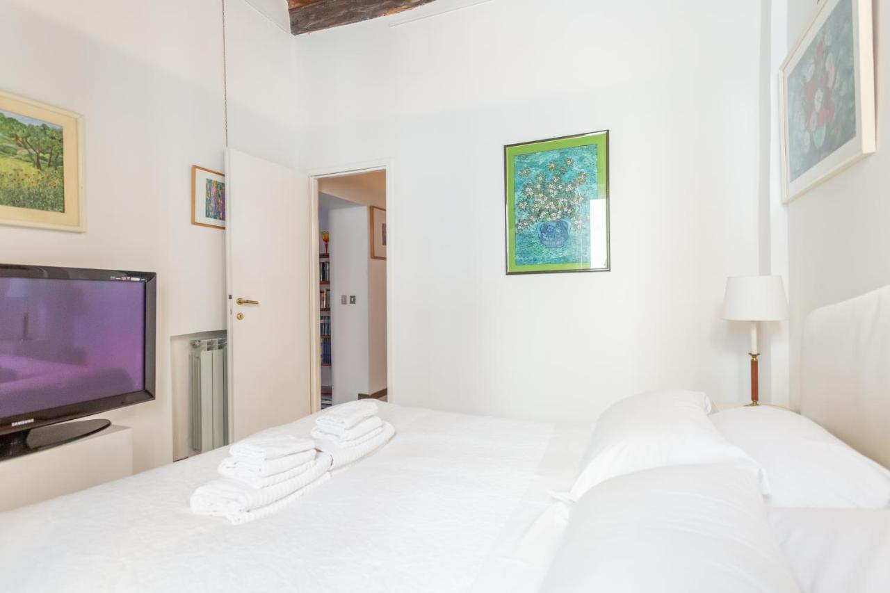 Daplace - Giulia Apartment โรม ภายนอก รูปภาพ